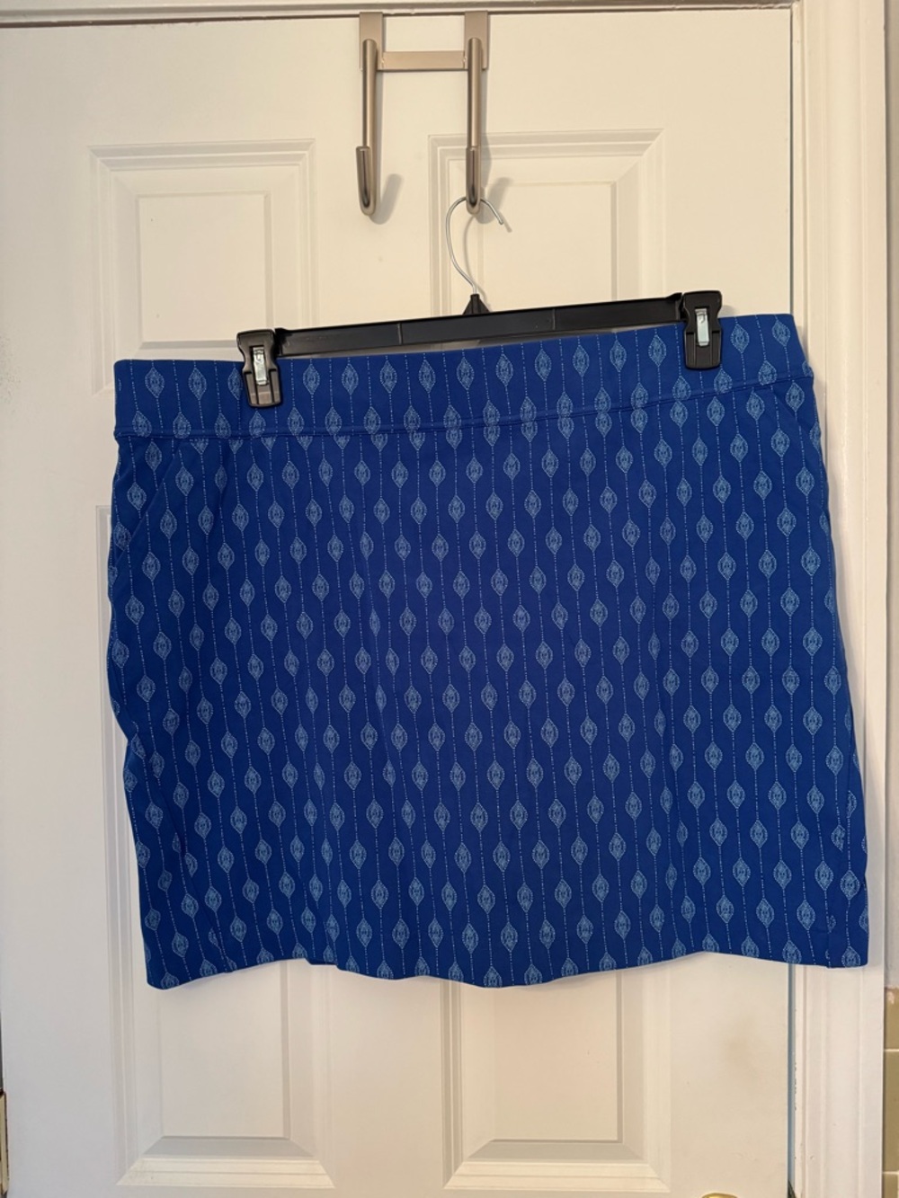 Duluth Trading Co Blue Geometric Ikat Skort